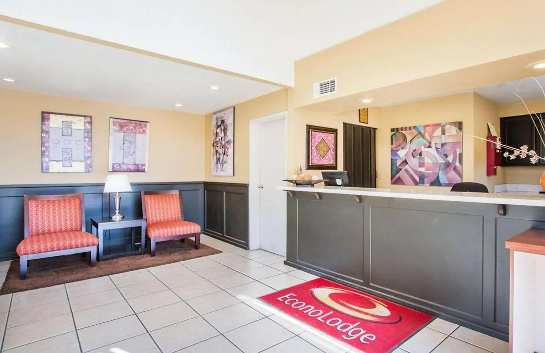 Econo Lodge Inn & Suites Lodi - Wine Country Area-1